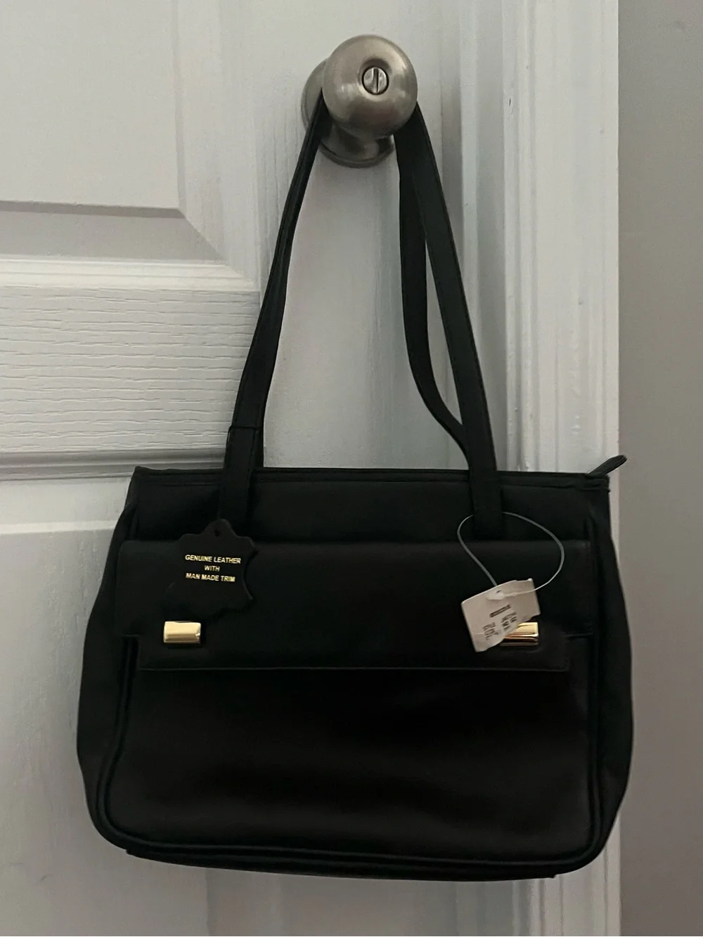 Vintage yet chic Hasting & Smith Classic Black Italian leather bag